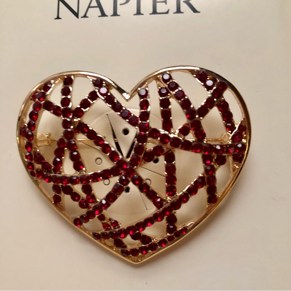 Napier Heart Accent Brooch in Deep Red and Gold NWT in gift box - Picture 3 of 5